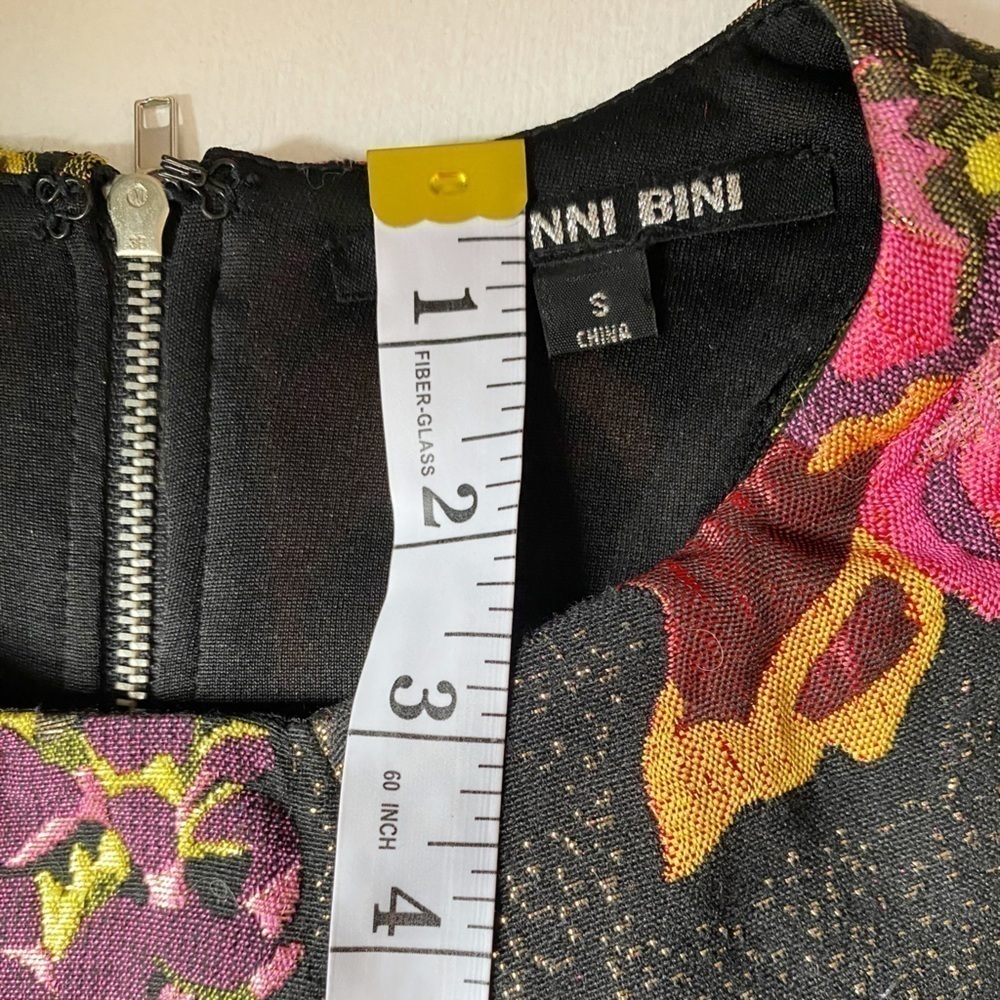 Gianni Bini Brocade floral and metallic dress - Picture 12 of 15